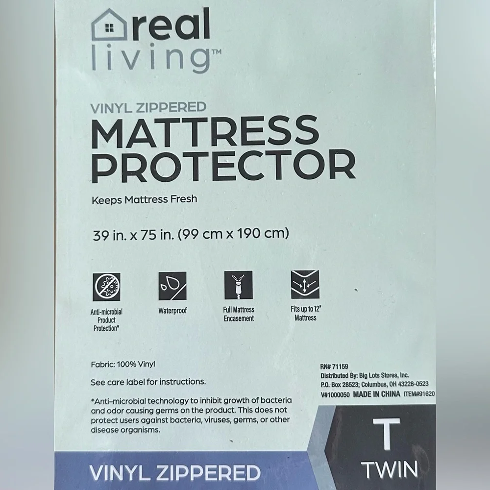 REAL LIVING TWIN MATTRESS PROTECTOR